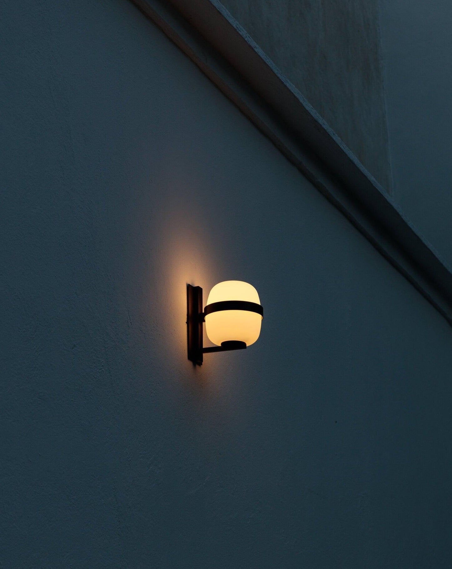 Applique murale extérieure Santa & Cole Wally Cestita