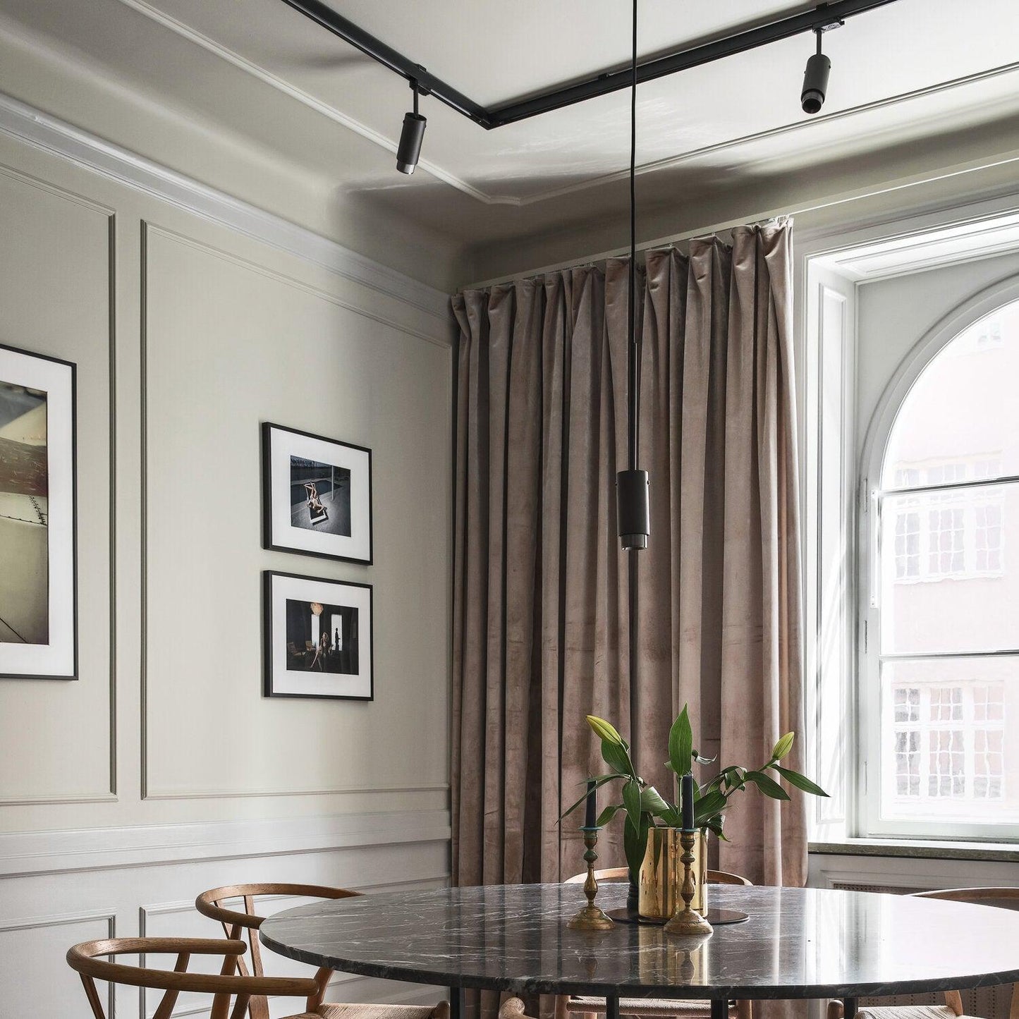 Suspension Buster + Punch Exhaust Graphite Cross