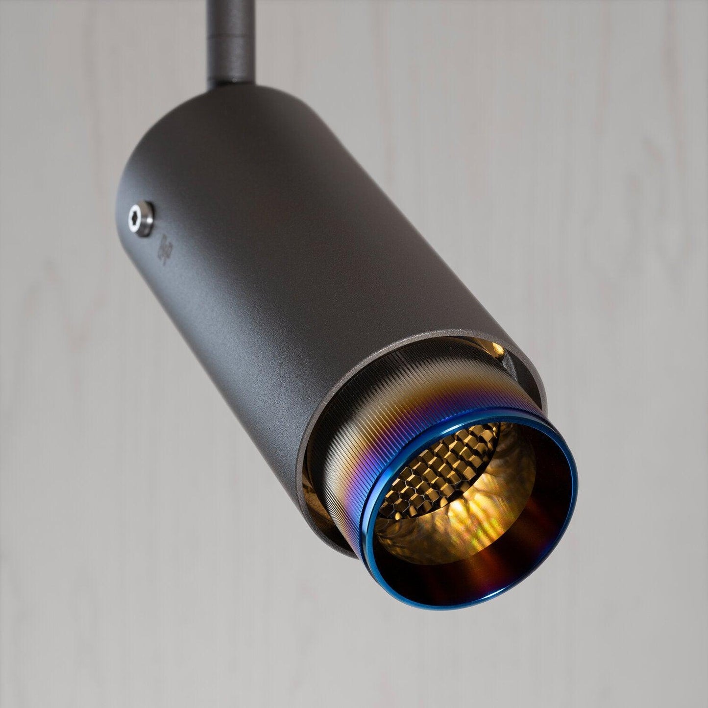 Projecteur d'échappement Buster + Punch en graphite