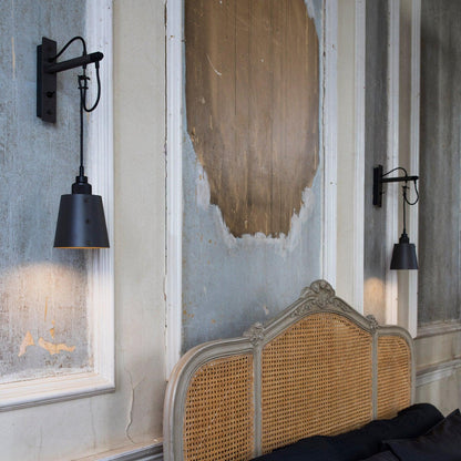 Applique murale Buster + Punch Hooked Small Graphite