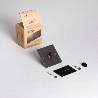 Interrupteur à bascule Buster + Punch en bronze fumé 1G