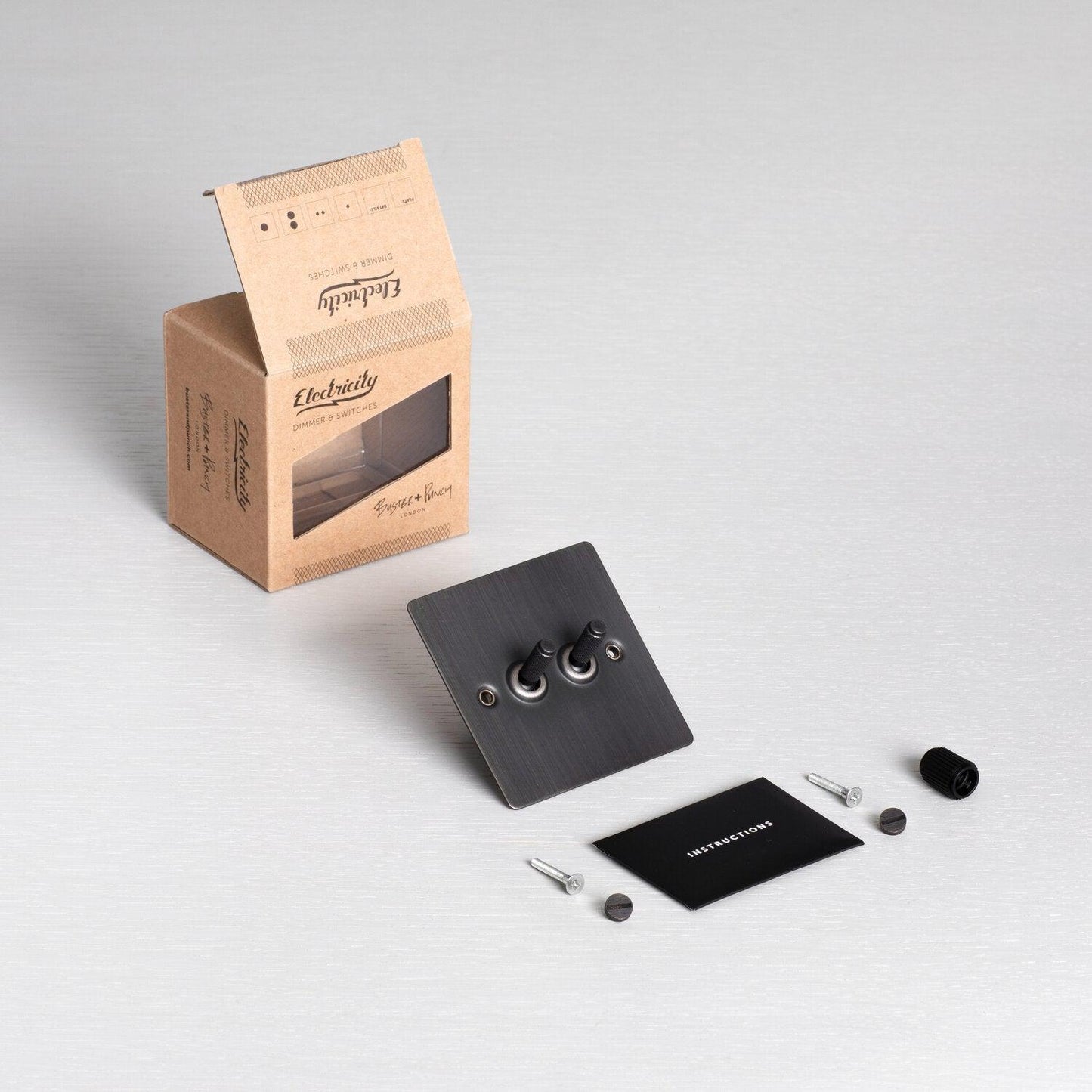 Interrupteur à bascule Buster + Punch en bronze fumé 2G