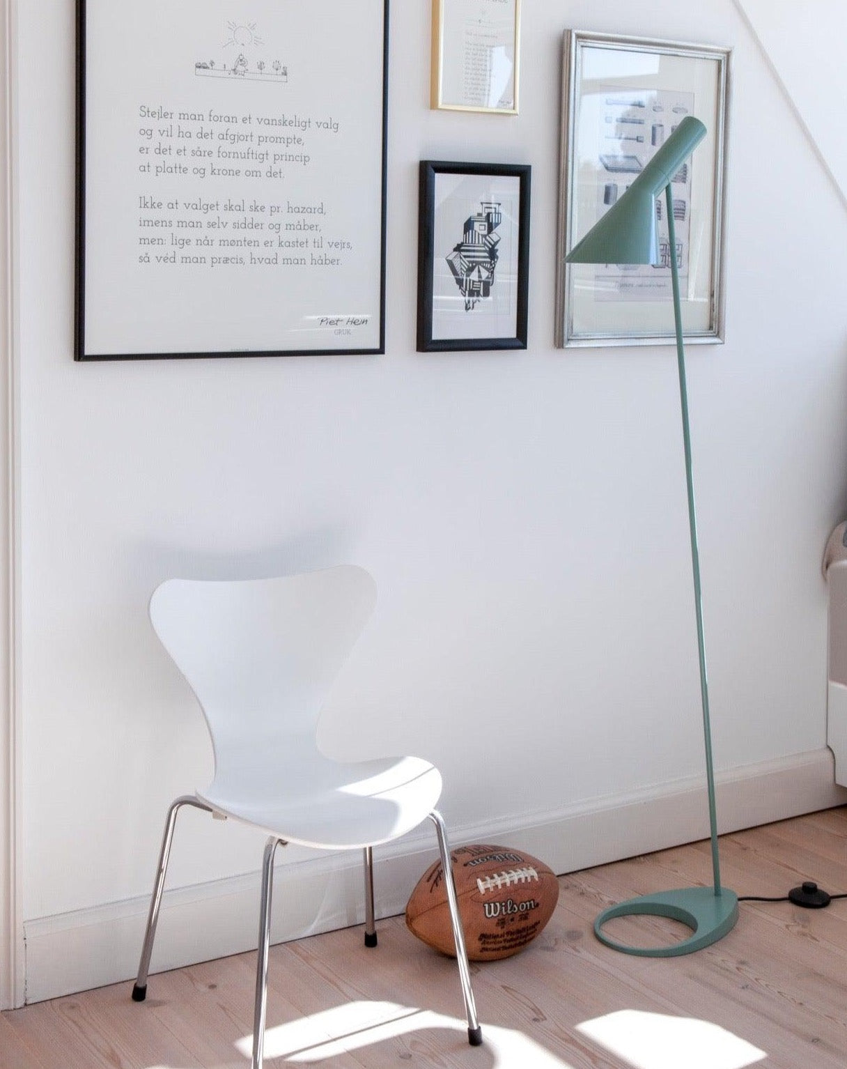 Lampadaire Louis Poulsen AJ