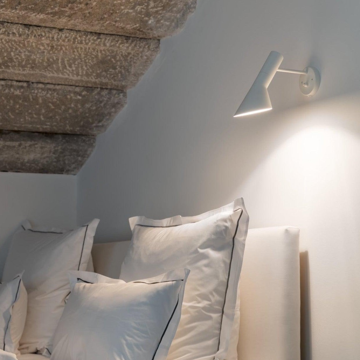 Applique murale Louis Poulsen AJ