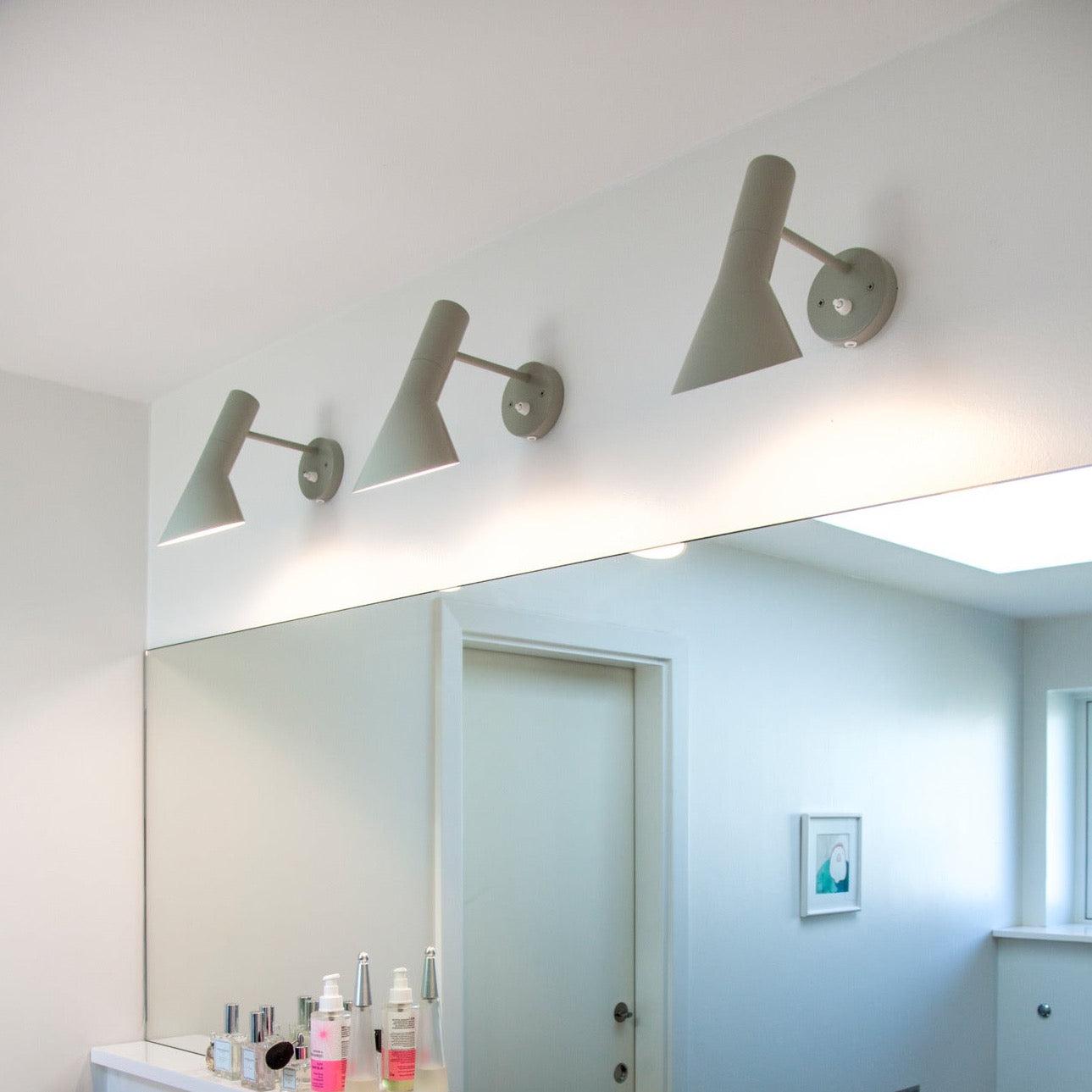 Applique murale Louis Poulsen AJ