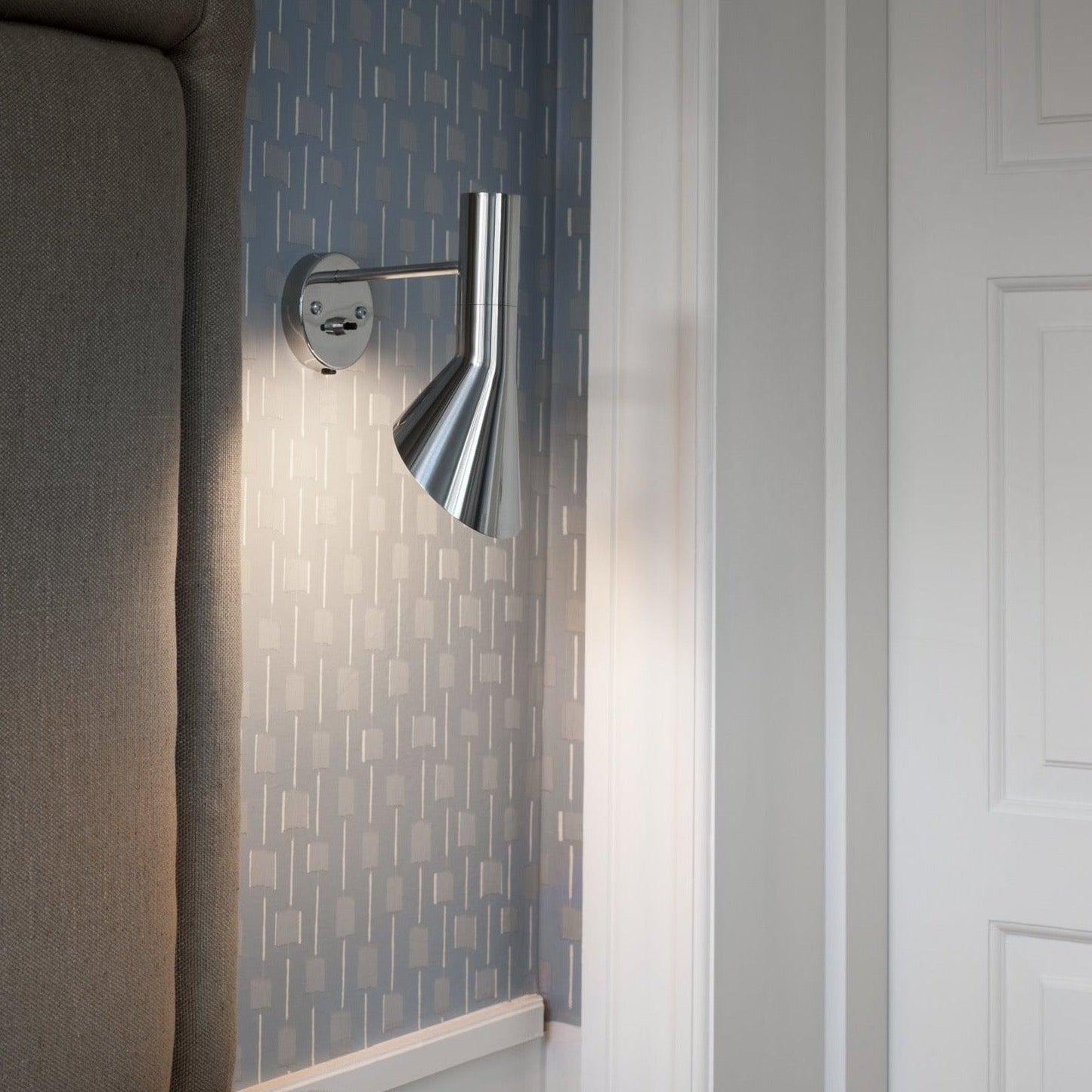 Applique murale Louis Poulsen AJ