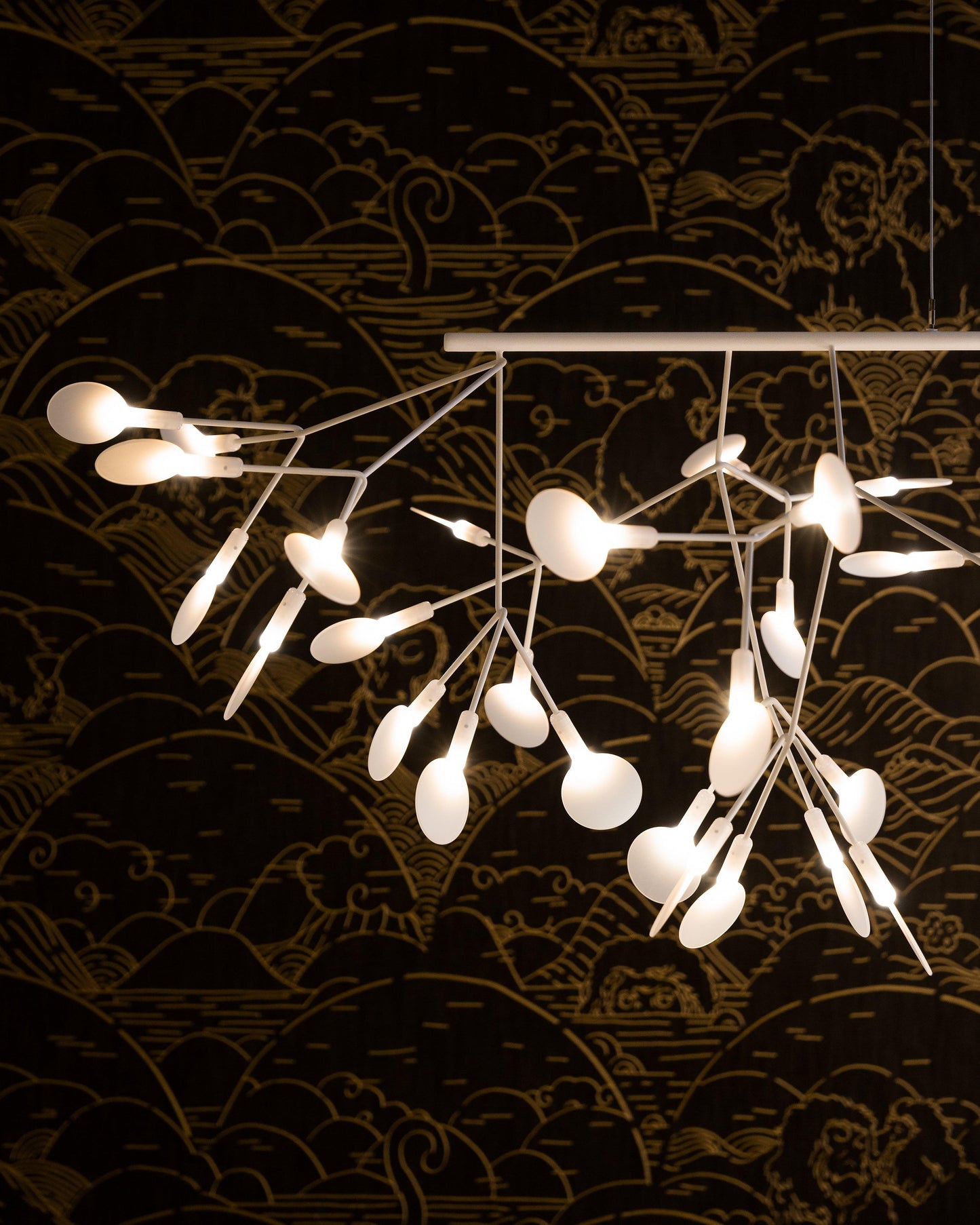 Suspension lumineuse linéaire Moooi Heracleum III