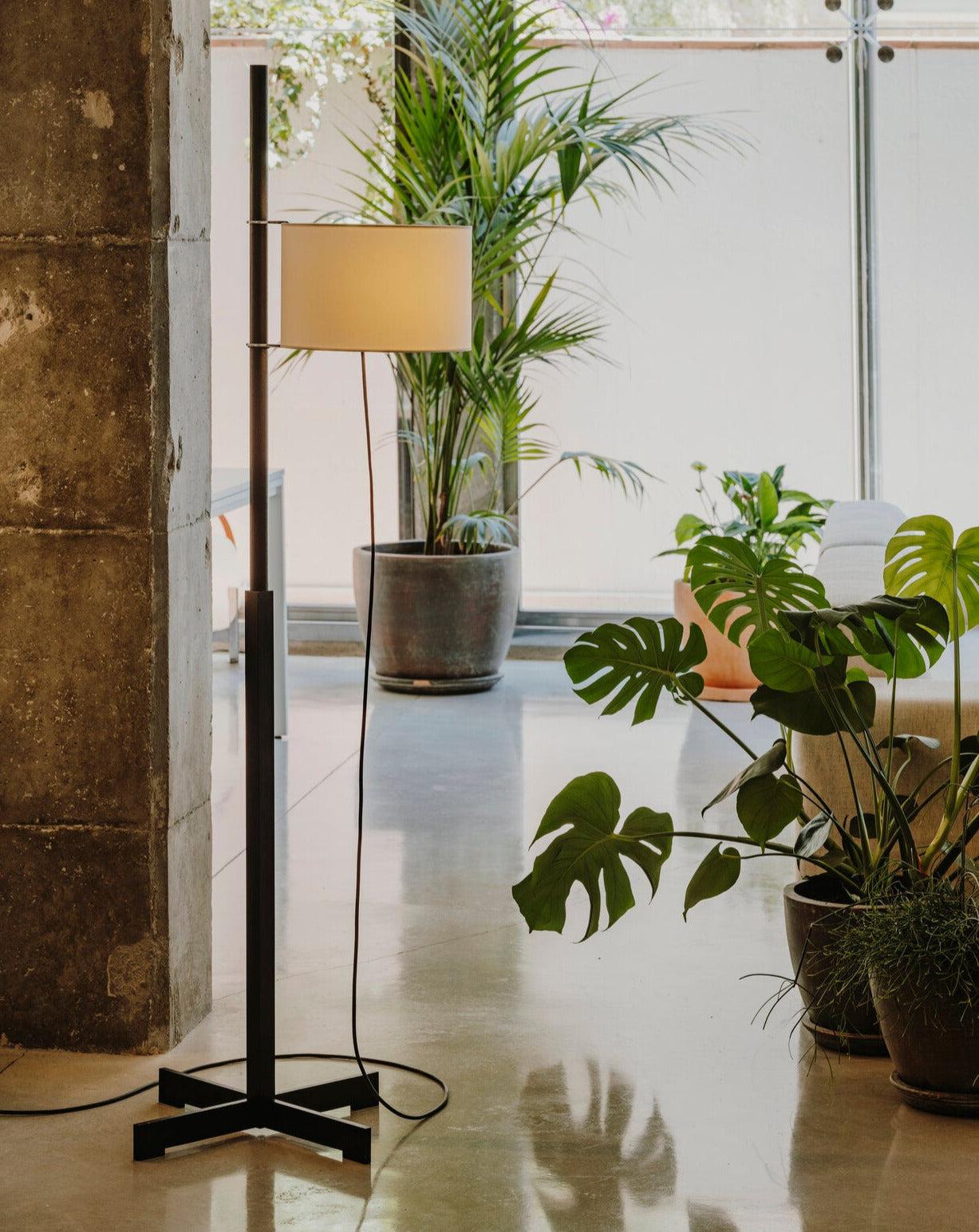 Lampadaire Santa &amp; Cole TMM