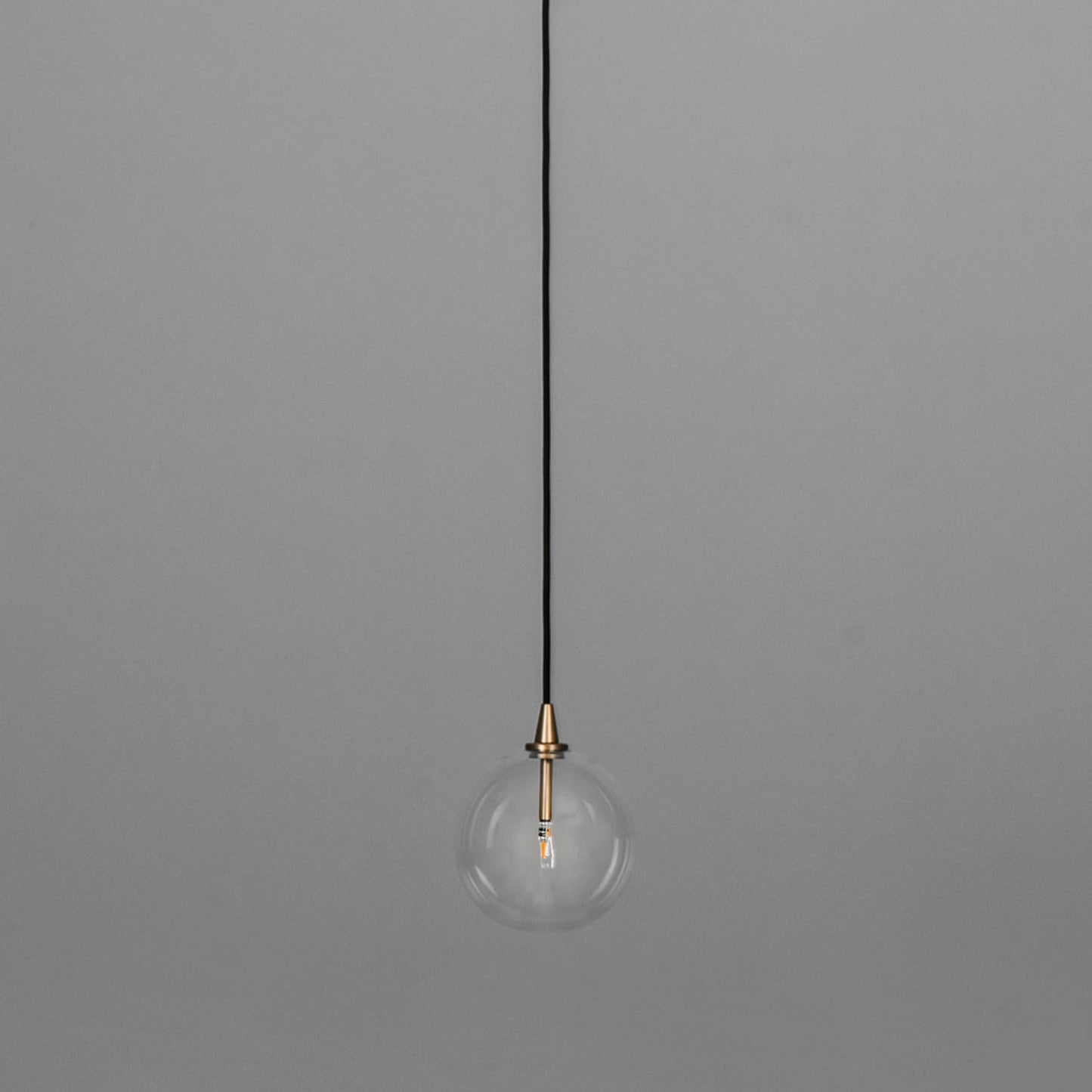 Suspension globe en verre Schwung