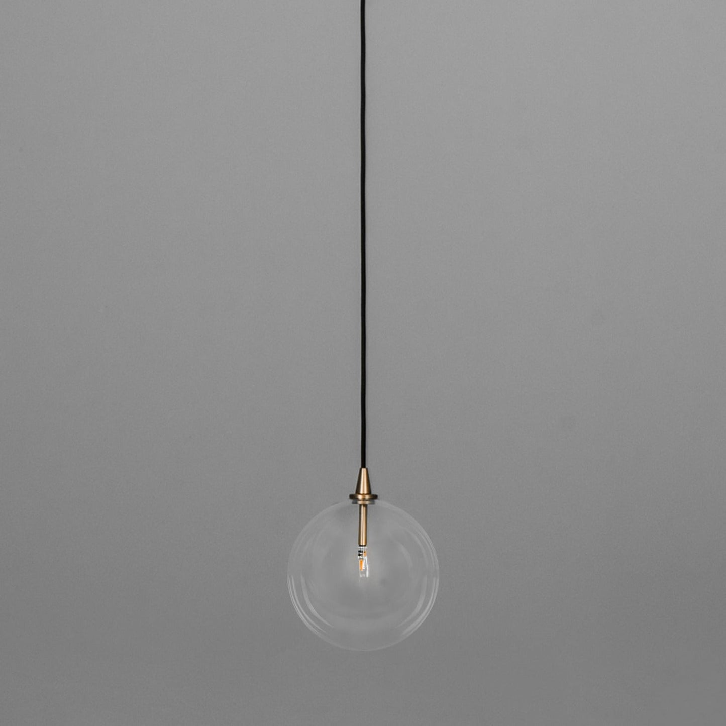 Suspension globe en verre Schwung