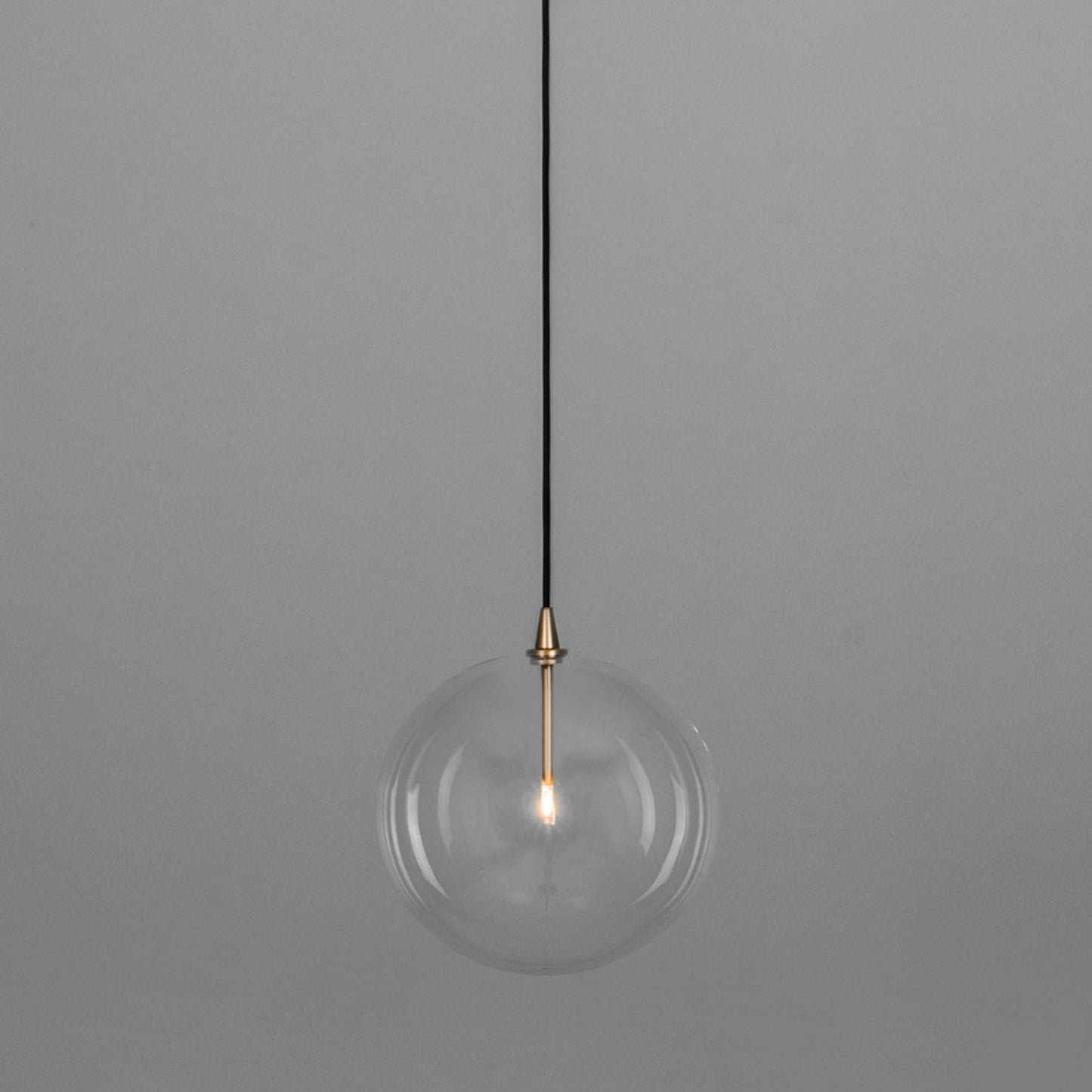 Suspension globe en verre Schwung