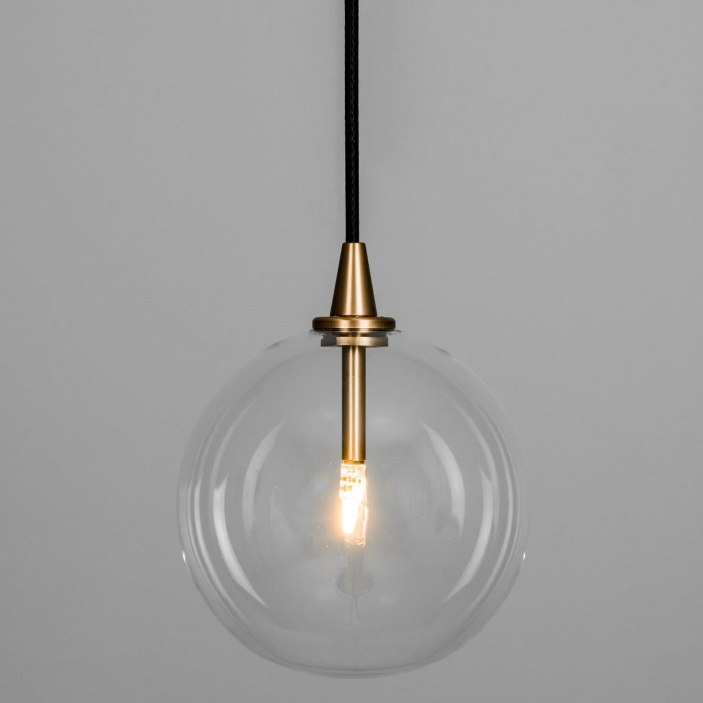 Suspension globe en verre Schwung
