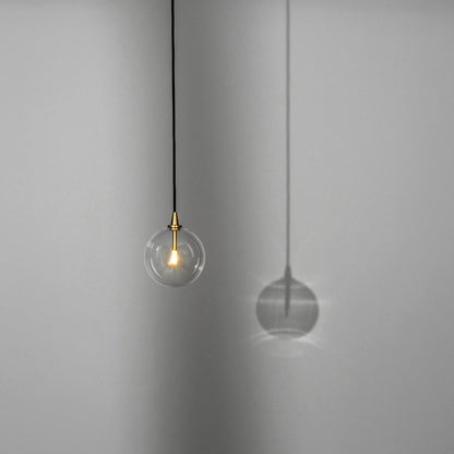 Suspension globe en verre Schwung