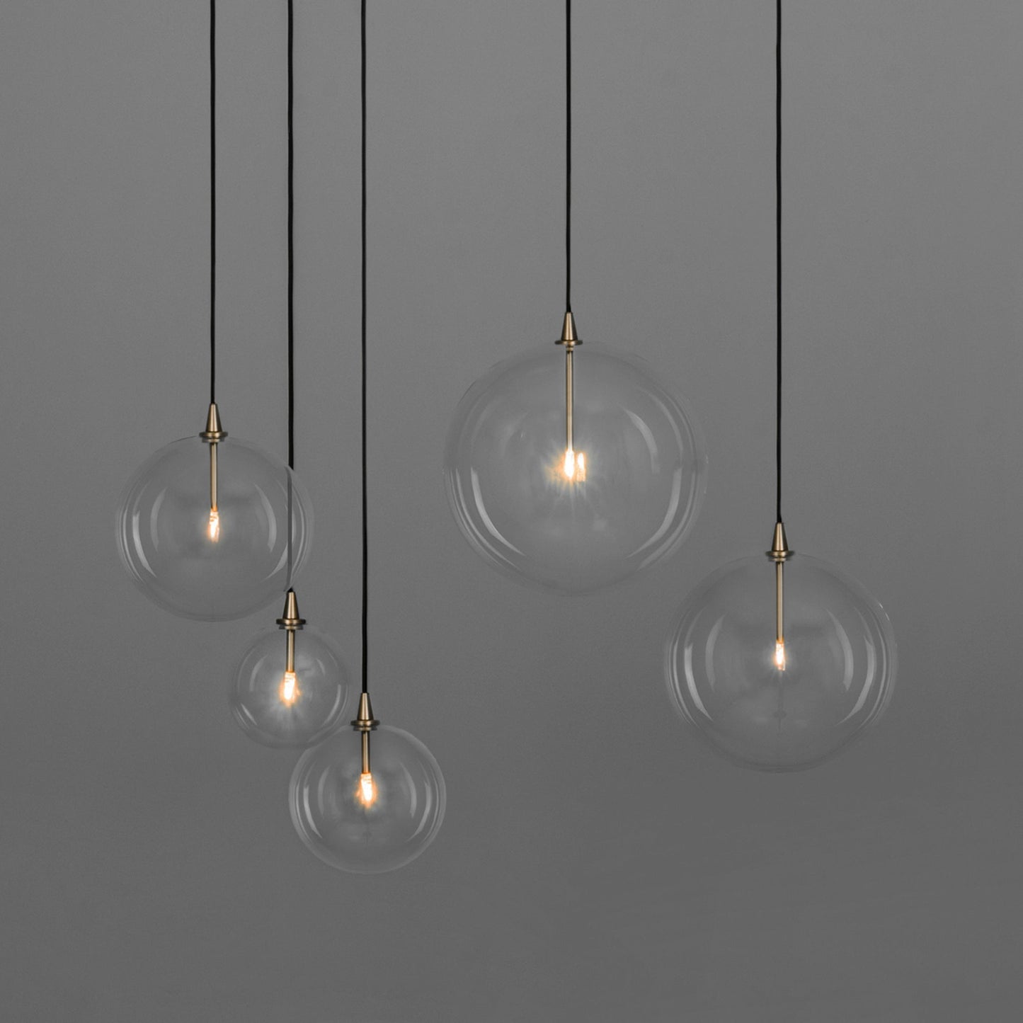 Suspension globe en verre Schwung