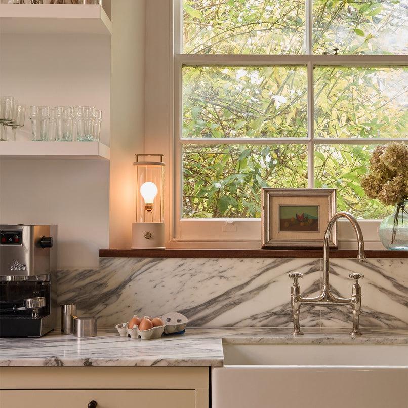 Lampe de table portable Tala Muse