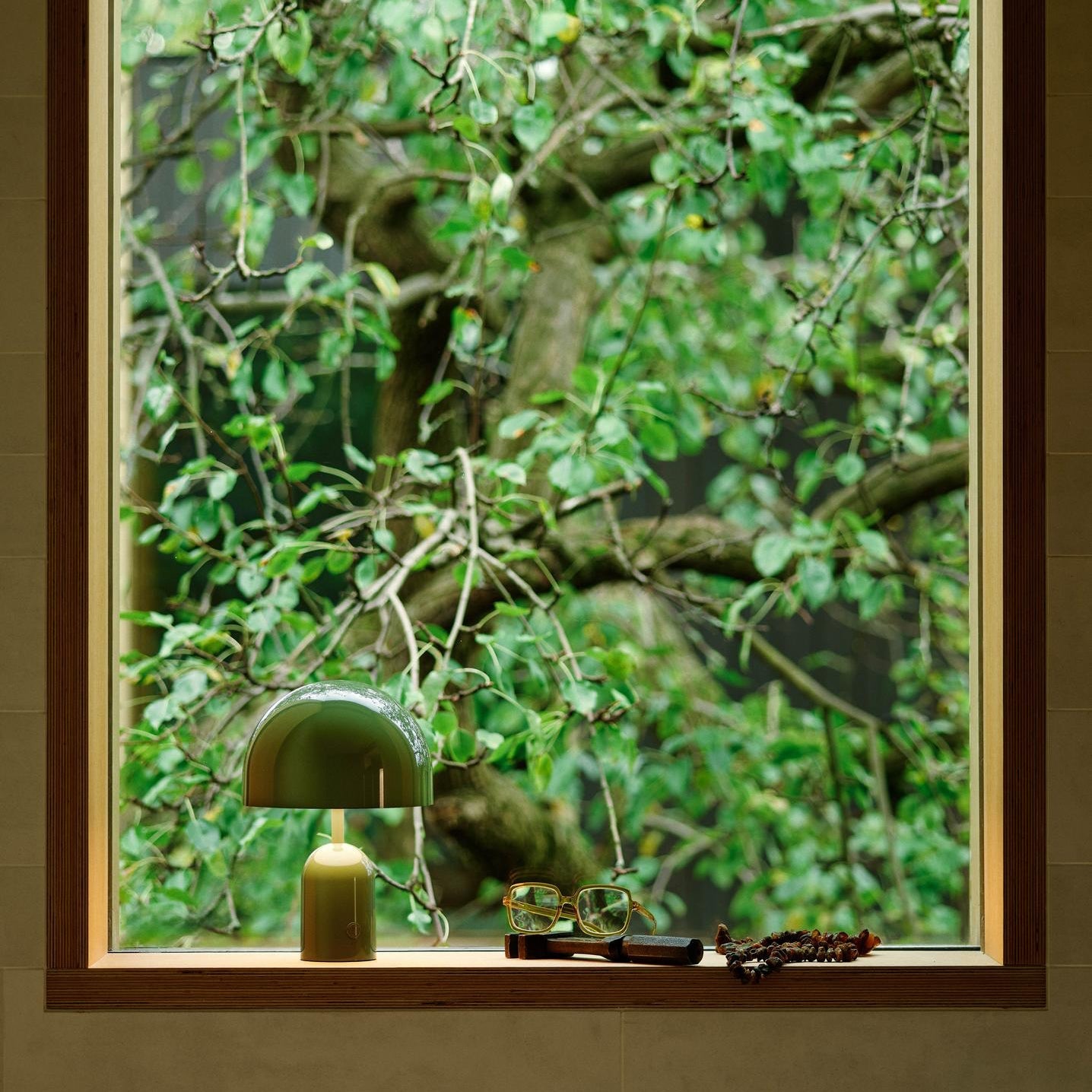 Lampe de table portable Tom Dixon Bell