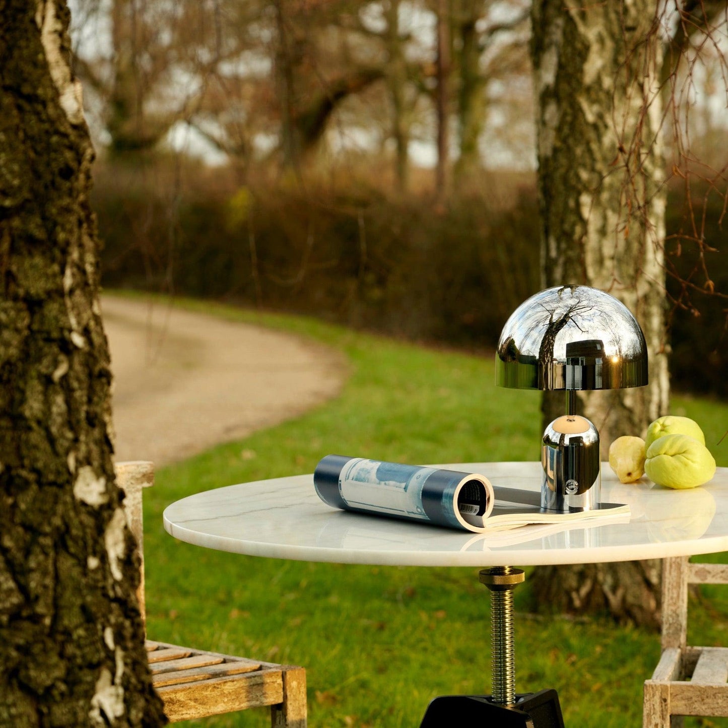 Lampe de table portable Tom Dixon Bell