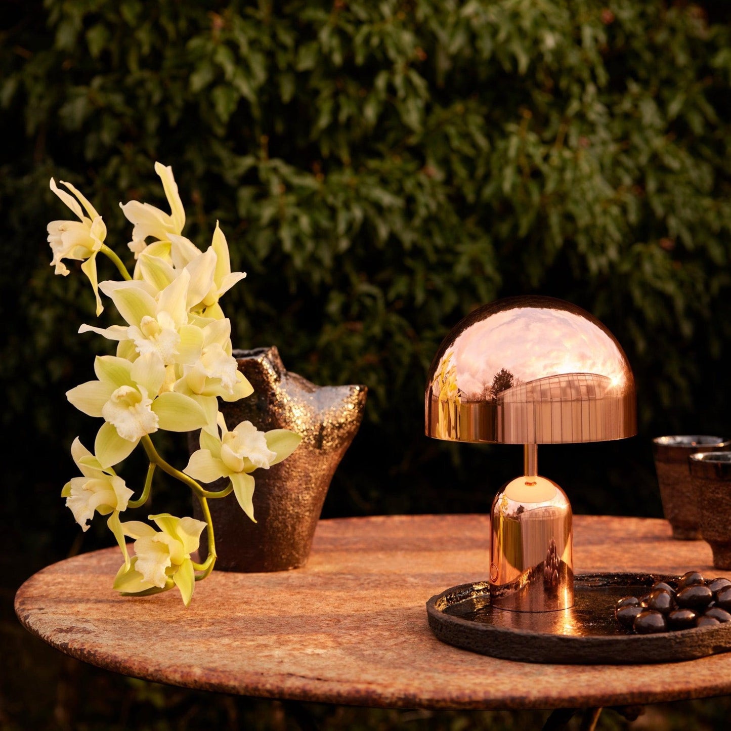 Lampe de table portable Tom Dixon Bell