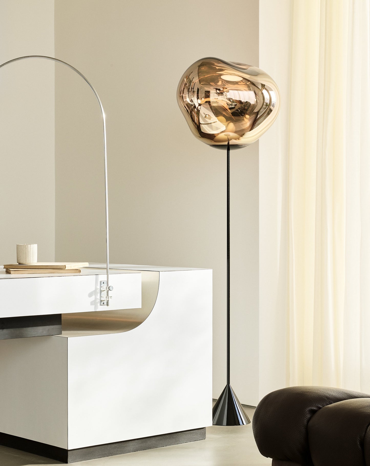 Lampadaire mince Melt Cone de Tom Dixon