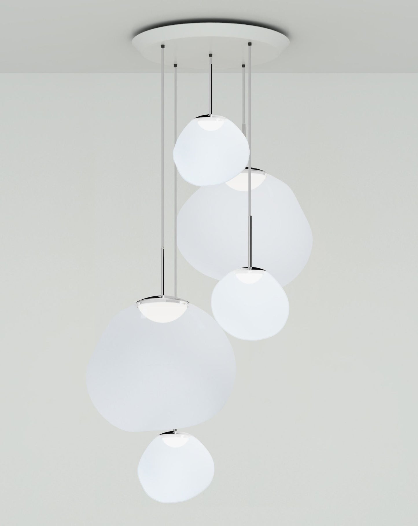 Système de suspension ronde grand format à DEL Melt de Tom Dixon