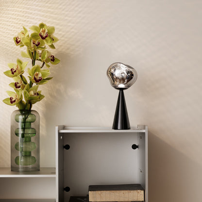 Lampe de table portable Tom Dixon Melt noire