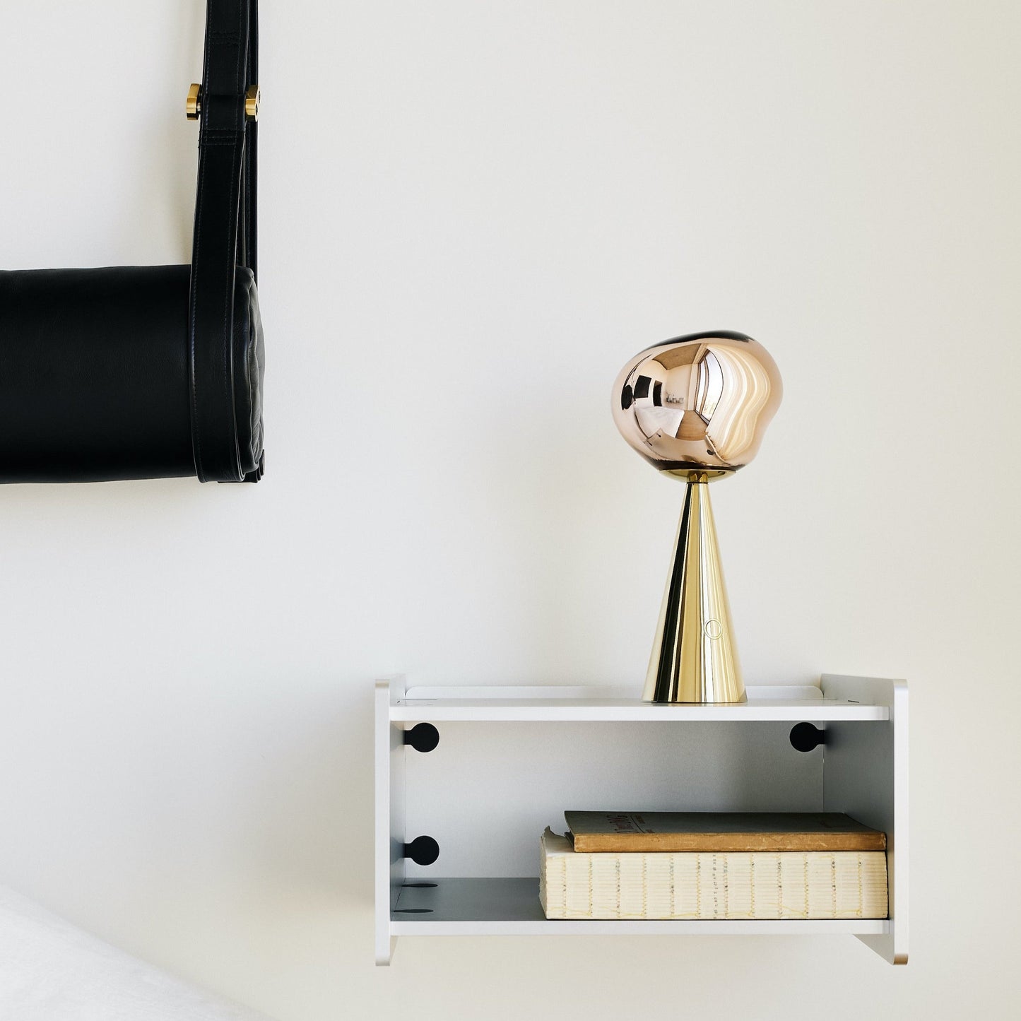 Lampe de table portable Tom Dixon Melt dorée