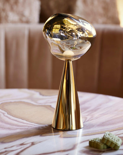 Lampe de table portable Tom Dixon Melt dorée