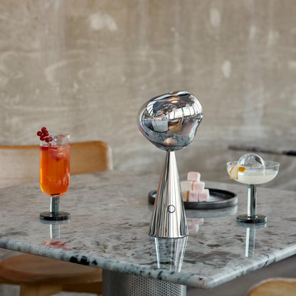 Lampe de table portable Tom Dixon Melt argentée