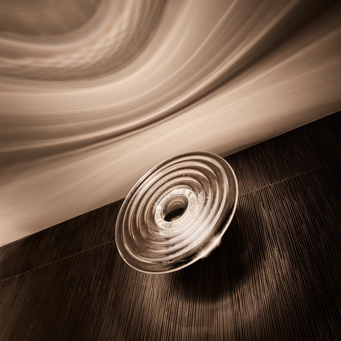 Applique murale Tom Dixon Press