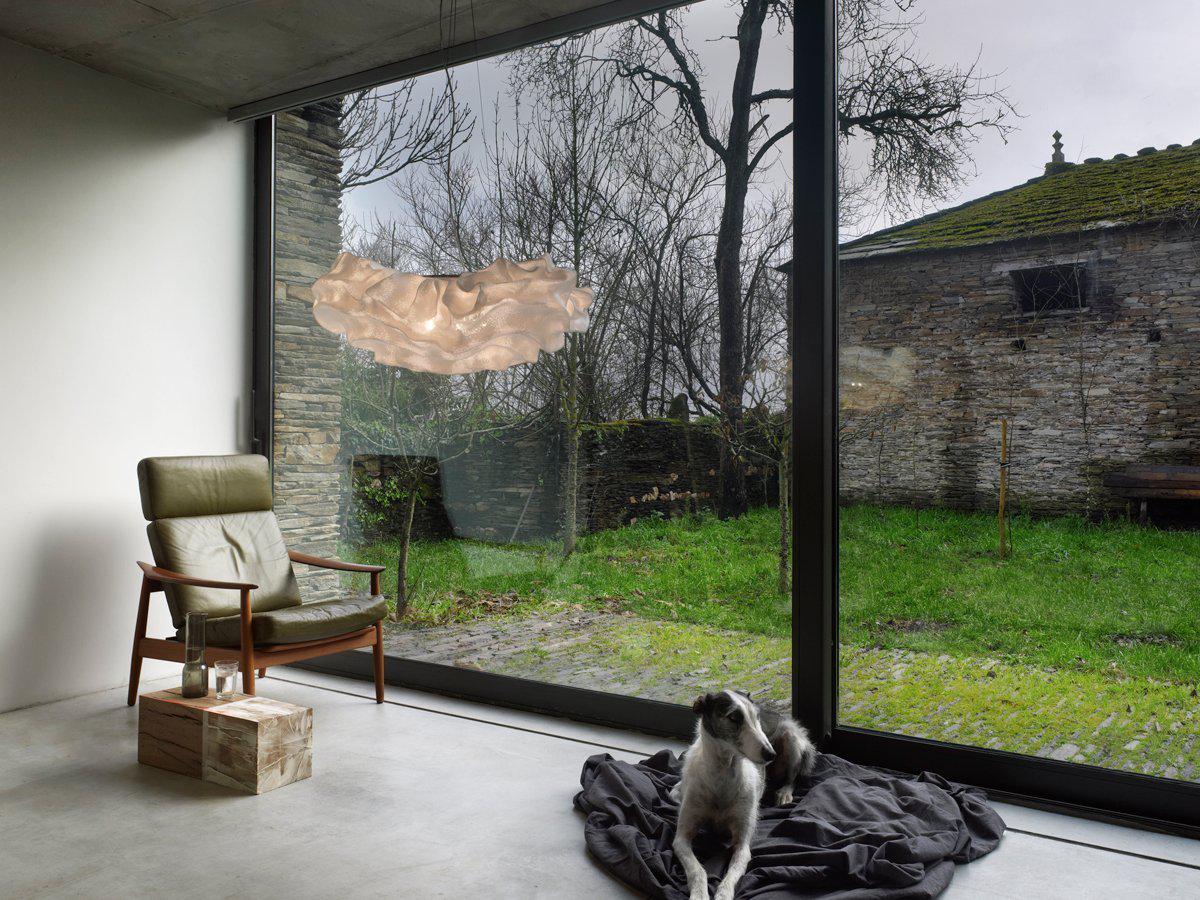 Suspension lumineuse Nevo grand format à lumière émotionnelle