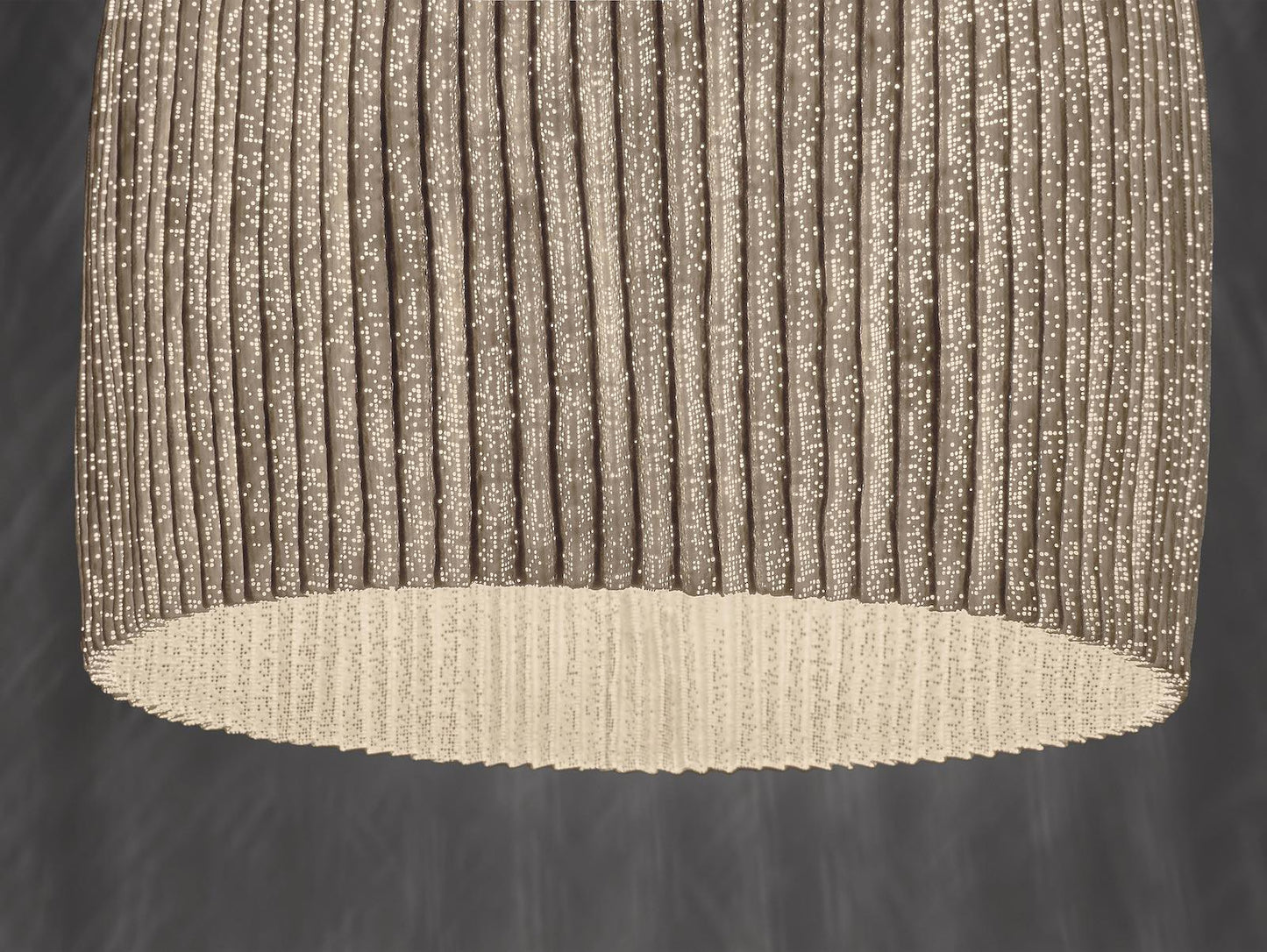 une lumière émotionnelle Onn Large Suspension Light